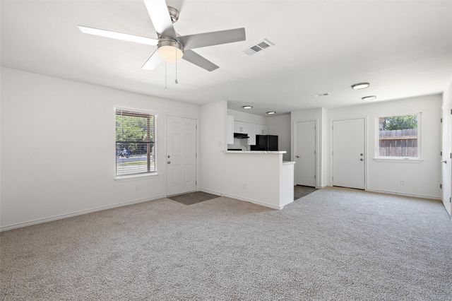 9903 Roxanna DR B, Austin, TX 78748