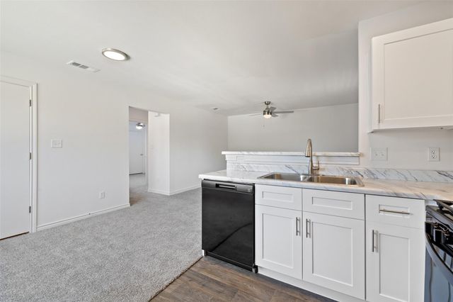 9903 Roxanna DR B, Austin, TX 78748