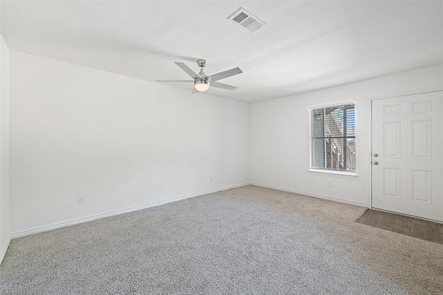 9903 Roxanna DR B, Austin, TX 78748