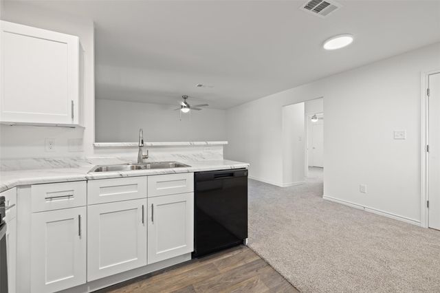 9903 Roxanna DR B, Austin, TX 78748
