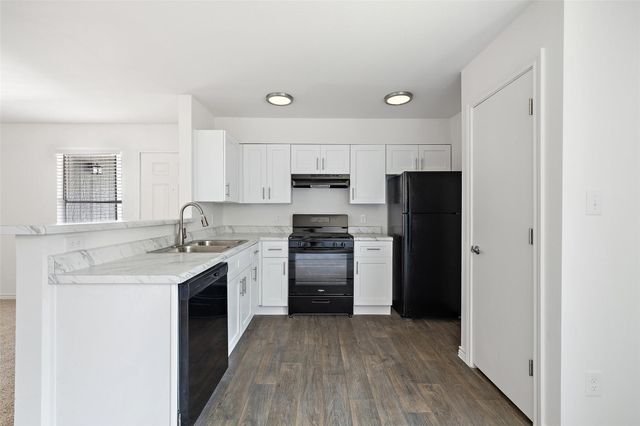 9903 Roxanna DR B, Austin, TX 78748