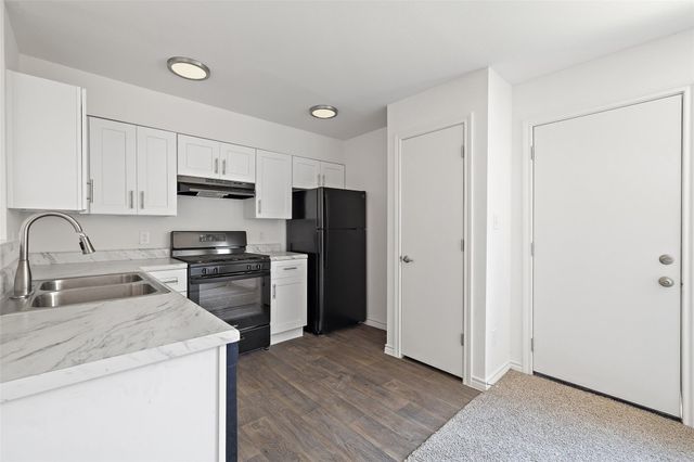 9903 Roxanna DR B, Austin, TX 78748