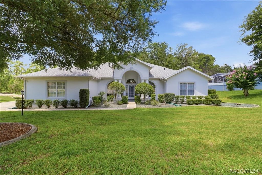 1886 E Saint James Loop, Inverness, FL 34453