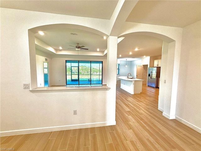 1785 Hagen CT, Naples, FL 34120