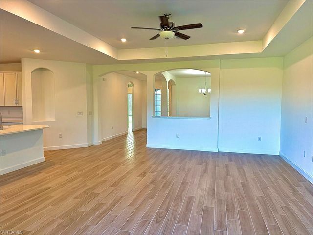 1785 Hagen CT, Naples, FL 34120