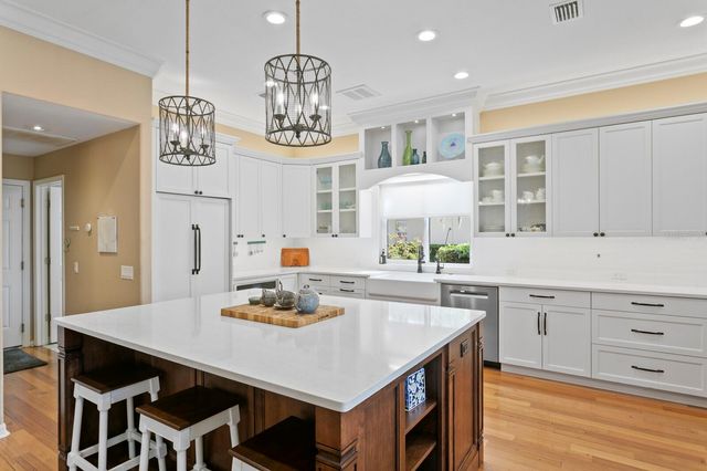 18008 PINNACLE COURT, Tampa, FL 33647