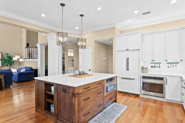 18008 PINNACLE COURT, Tampa, FL 33647