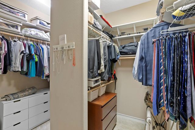 18008 PINNACLE COURT, Tampa, FL 33647