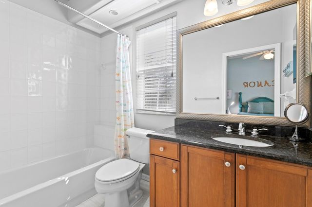 18008 PINNACLE COURT, Tampa, FL 33647