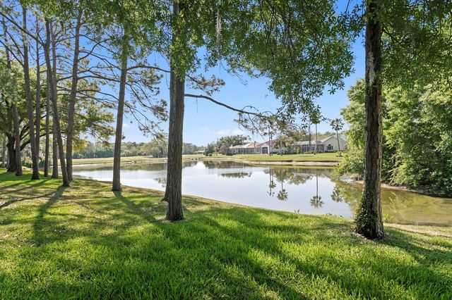 18008 PINNACLE COURT, Tampa, FL 33647