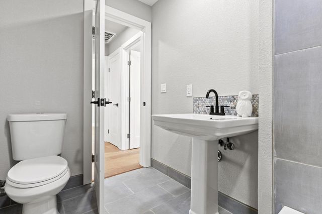 130 E 14th St, Marysville, CA 95901