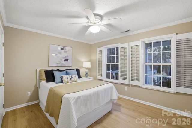 9372 Island Point Road, Sherrills Ford, NC 28673