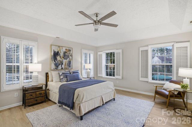 9372 Island Point Road, Sherrills Ford, NC 28673