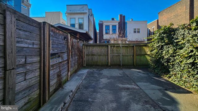 2066 E FLETCHER ST, Philadelphia, PA 19125