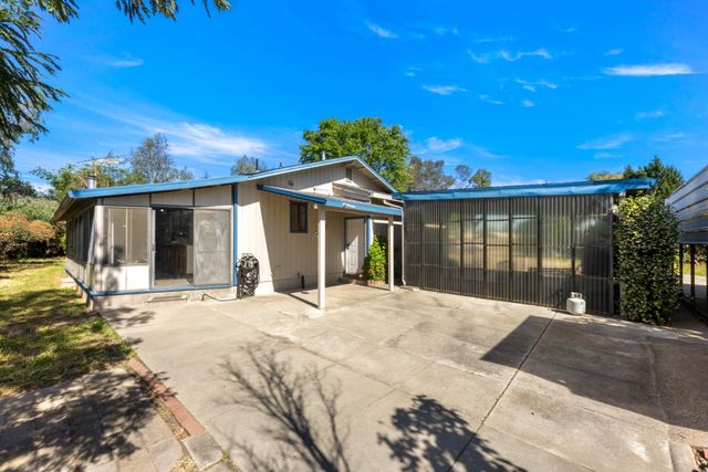 6305 W 6th St, Rio Linda, CA 95673