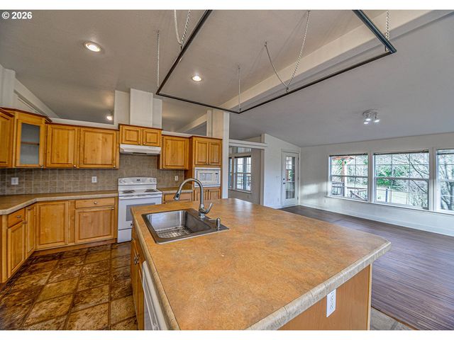 79988 STEWART CREEK Rd, Clatskanie, OR 97016