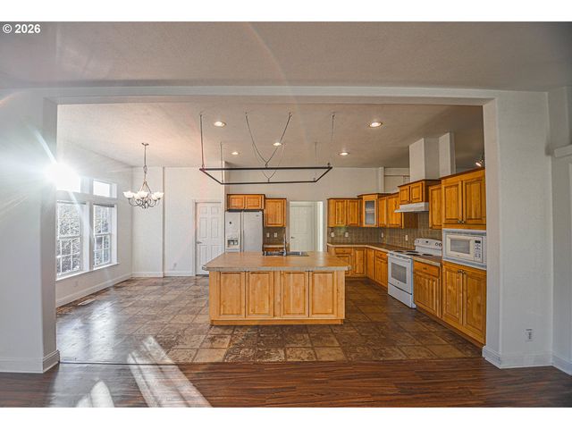 79988 STEWART CREEK Rd, Clatskanie, OR 97016