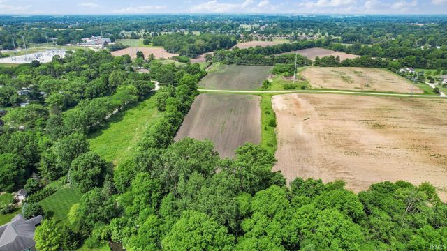 6000 W Hellis Drive, Muncie, IN 47304