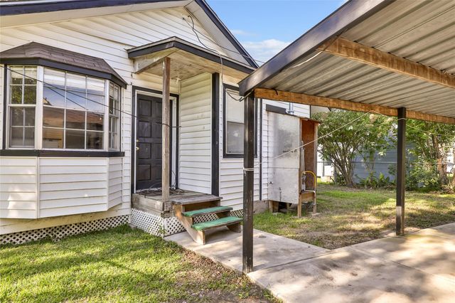 105 Graham Street, Baytown, TX 77520