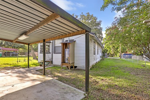 105 Graham Street, Baytown, TX 77520