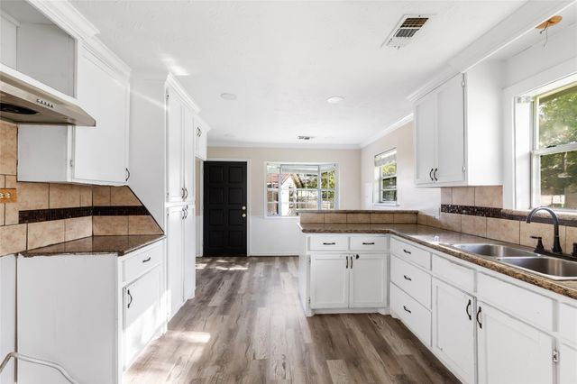 105 Graham Street, Baytown, TX 77520