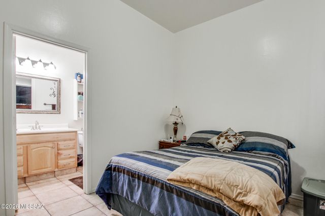 1998 S Sylvester Drive, Tucson, AZ 85713