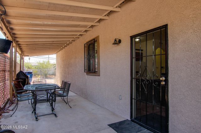 1998 S Sylvester Drive, Tucson, AZ 85713