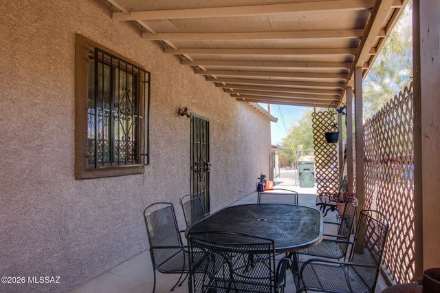 1998 S Sylvester Drive, Tucson, AZ 85713
