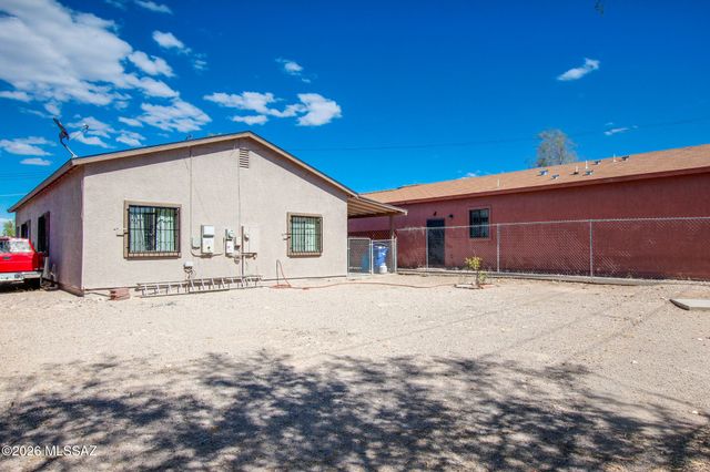 1998 S Sylvester Drive, Tucson, AZ 85713