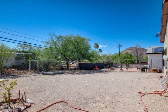 1998 S Sylvester Drive, Tucson, AZ 85713