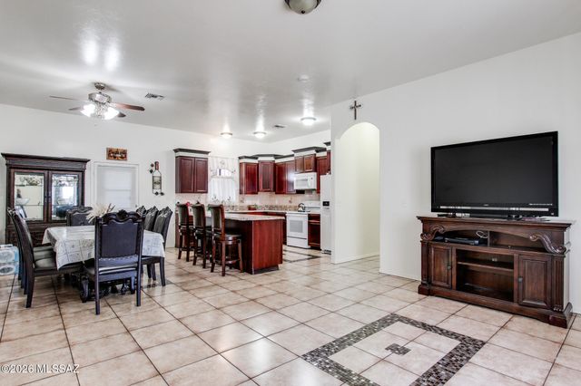 1998 S Sylvester Drive, Tucson, AZ 85713