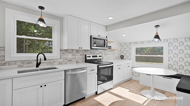 10219 W Sidney Road, Greenville, MI 48838