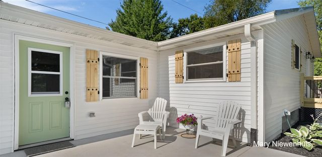 10219 W Sidney Road, Greenville, MI 48838