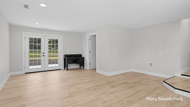 10219 W Sidney Road, Greenville, MI 48838