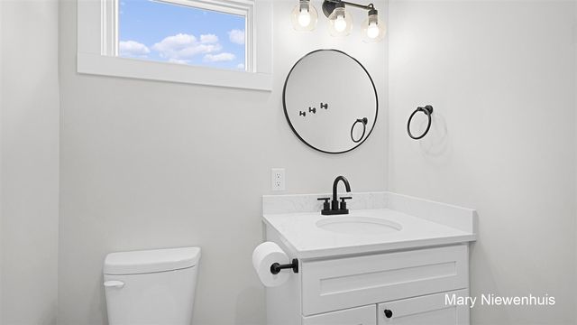 10219 W Sidney Road, Greenville, MI 48838