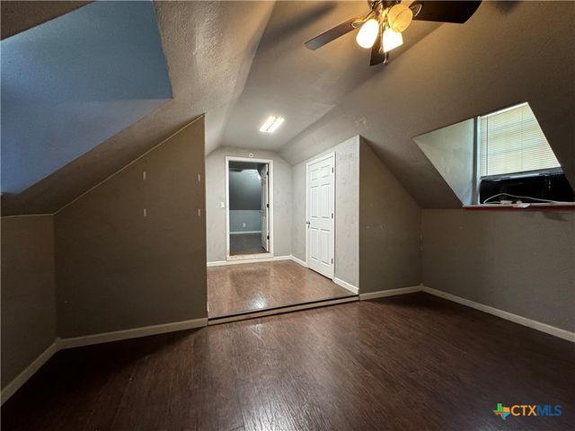 111 N Alexander Street, Belton, TX 76513