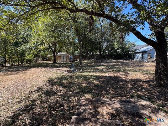 111 N Alexander Street, Belton, TX 76513