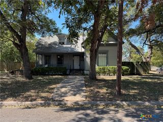 111 N Alexander Street, Belton, TX 76513