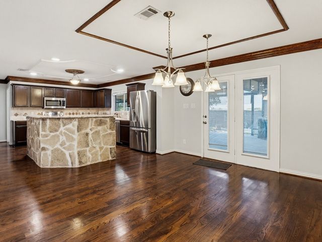 345 Chalkstone Drive, Fort Worth, TX 76131
