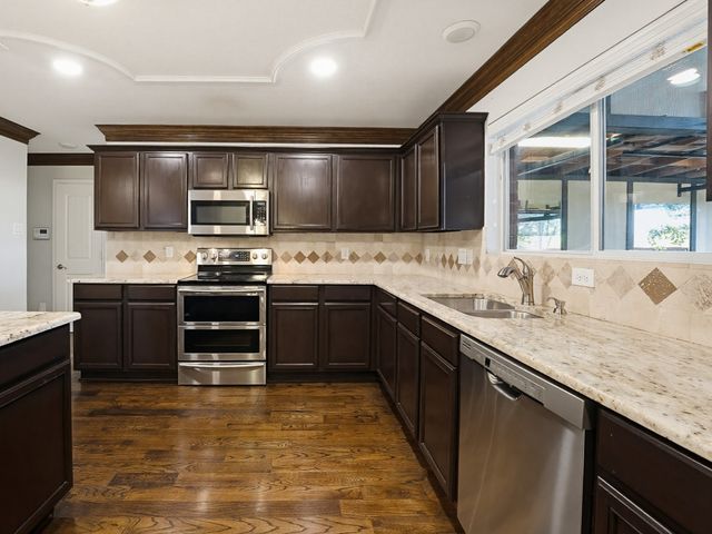 345 Chalkstone Drive, Fort Worth, TX 76131