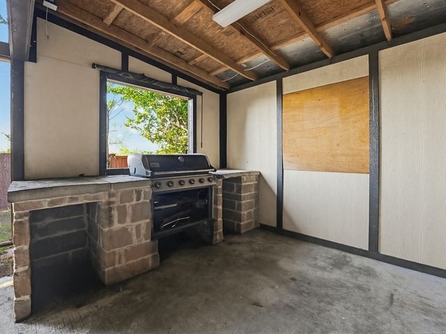 345 Chalkstone Drive, Fort Worth, TX 76131