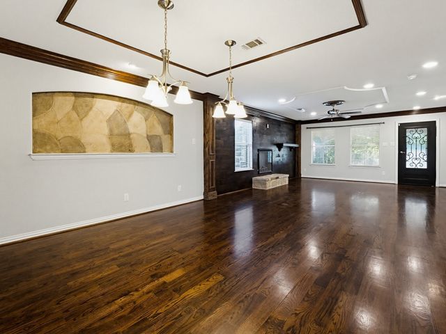345 Chalkstone Drive, Fort Worth, TX 76131