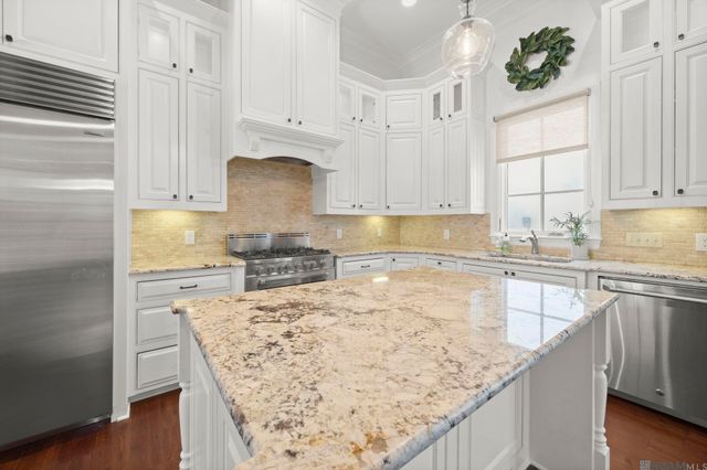 1916 Glasgow Ave, Baton Rouge, LA 70808