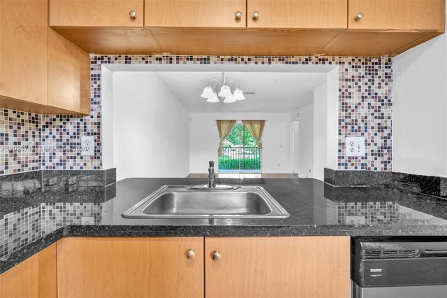 10369 NW 8th Street 204, Pembroke Pines, FL 33026