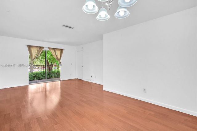 10369 NW 8th Street 204, Pembroke Pines, FL 33026