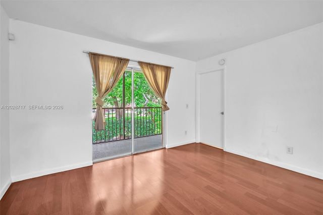 10369 NW 8th Street 204, Pembroke Pines, FL 33026