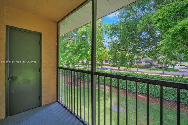 10369 NW 8th Street 204, Pembroke Pines, FL 33026
