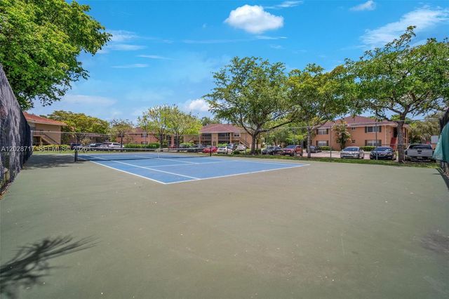 10369 NW 8th Street 204, Pembroke Pines, FL 33026