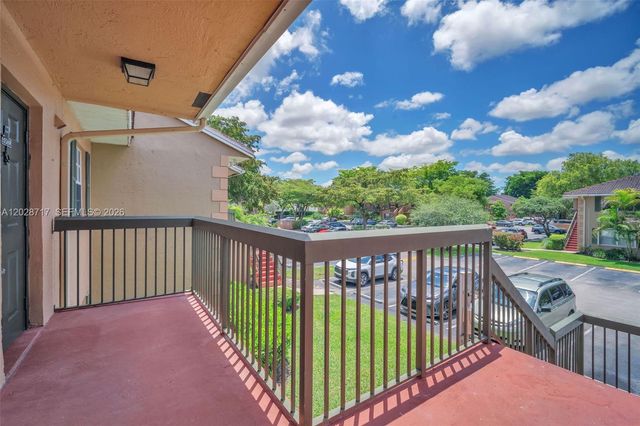 10369 NW 8th Street 204, Pembroke Pines, FL 33026