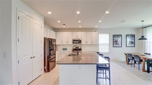 3338 GREAT BANYAN WAY, Wesley Chapel, FL 33543